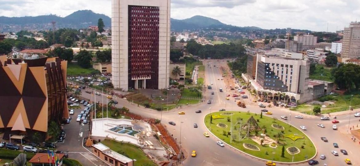 Yaoundé, les pieds dans l'eau