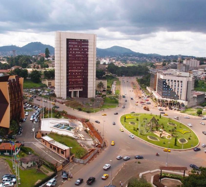 Yaoundé, les pieds dans l'eau